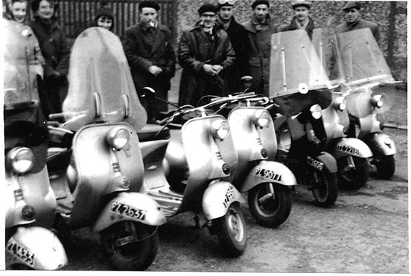 A picture of the participants of the first Ulster Vespa Club run to Donaghadee on 27th December 1954